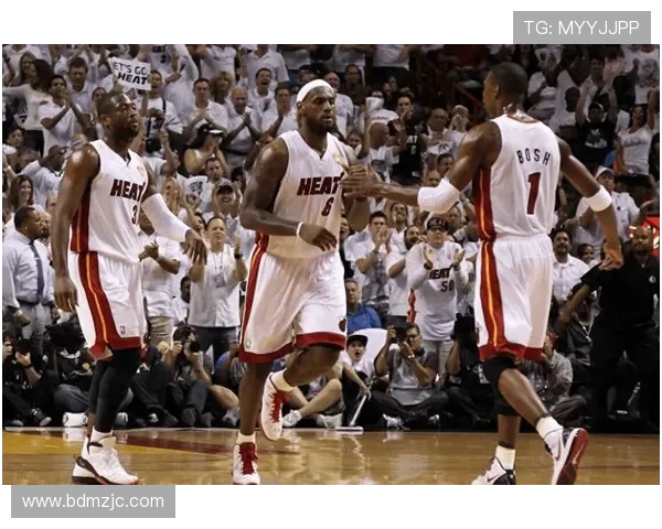 德维恩·韦德：从篮球传奇到人生导师的成长轨迹与影响力解析