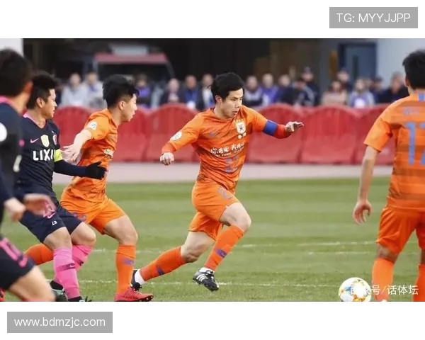 蒿俊闵用脚步丈量绿茵岁月见证中国足球奋斗与荣耀之路