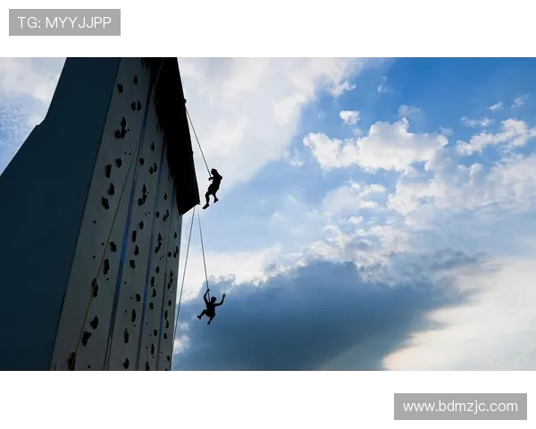 攀岩心理素质评比揭晓成都攀岩队荣获第三名成就辉煌