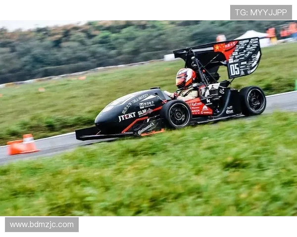 兰普拉对决圣菲大学精彩赛事回顾与分析